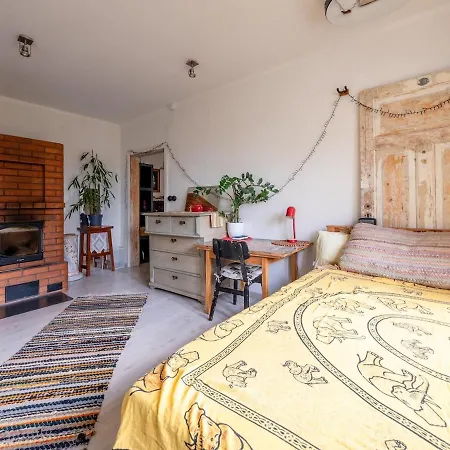 Artsy 2 Bedroom Next To Old Town With Garden And Parking * 탈린
